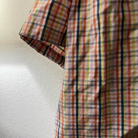 Buttoned Crop Top - Picture 4 of 6